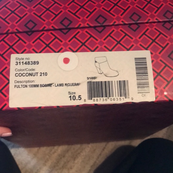 Women Tory Burch Boots. Worn once. Like new! - Picture 11 of 11